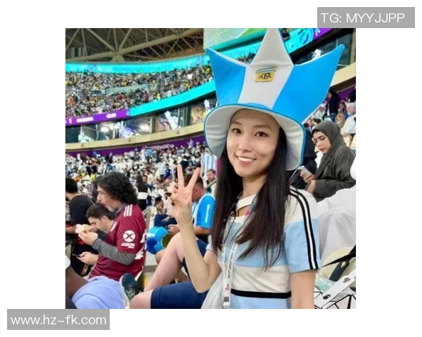 足球场上女球迷热议看球星魅力背后的故事与感动